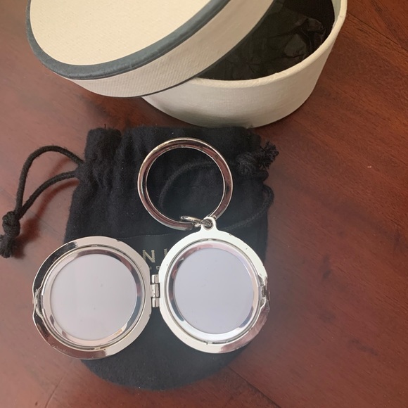 Keychain - Picture 2 of 4